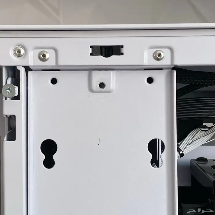 كامبيوتر العاب تجميعة بيضاء  Gaming pc for sell white specs 10