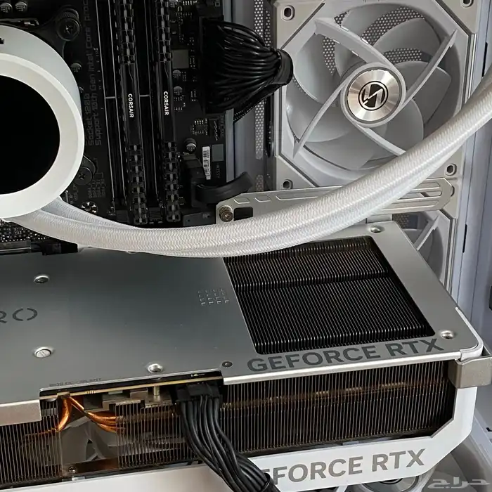 كامبيوتر العاب تجميعة بيضاء  Gaming pc for sell white specs 17