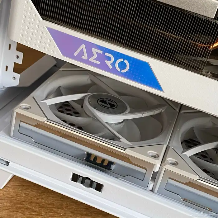 كامبيوتر العاب تجميعة بيضاء  Gaming pc for sell white specs 12