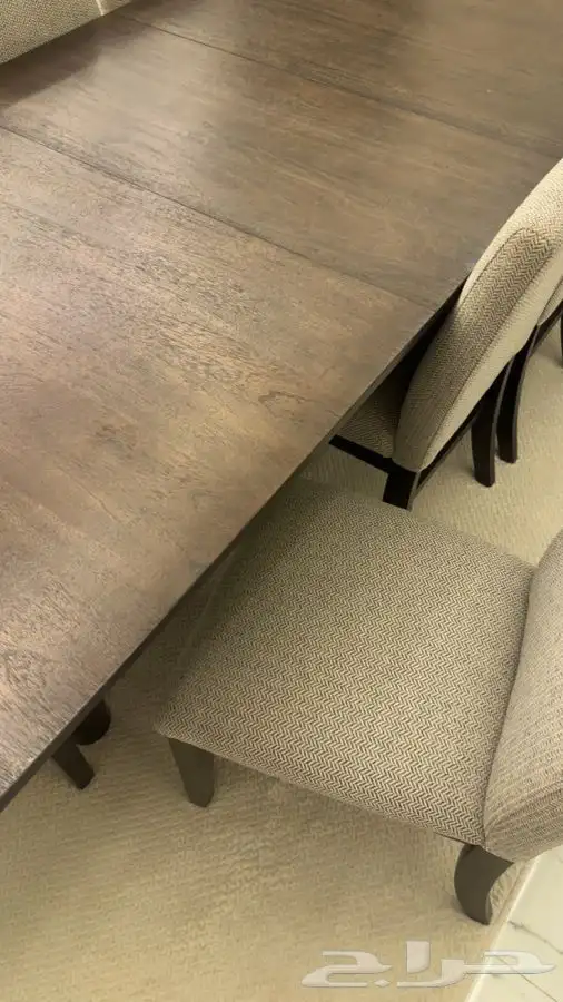 طاولة طعام 8 اشخاص 0