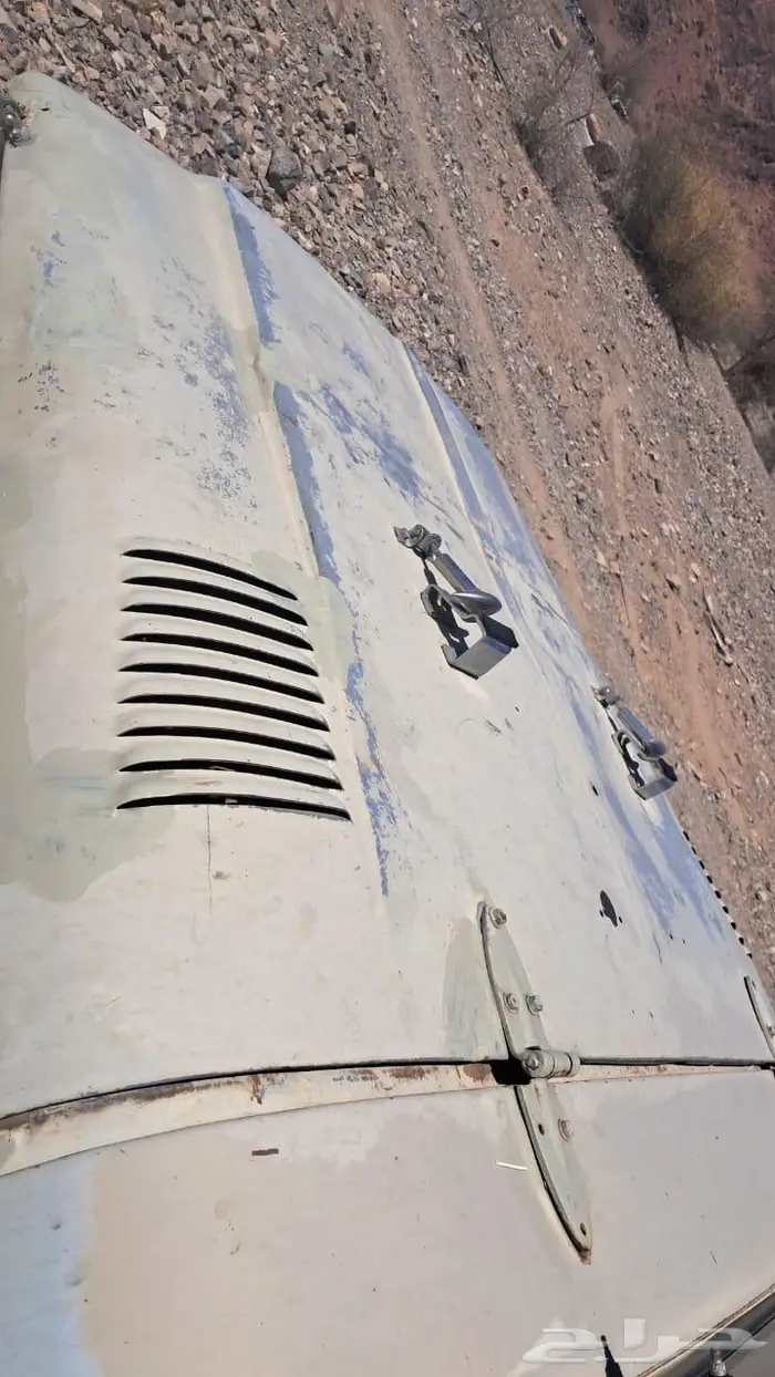 للبيع قطع جيب شاص قديم من مديل 84 وتحت 2