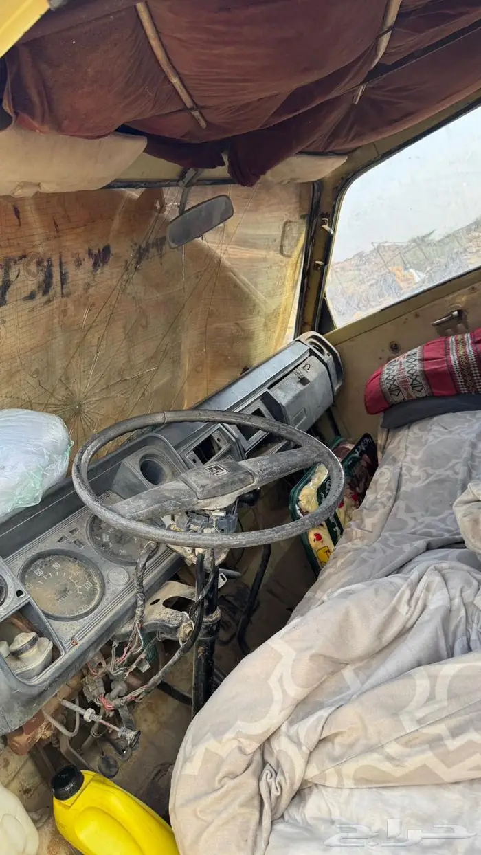 وايت مسقط للبيع 84 3