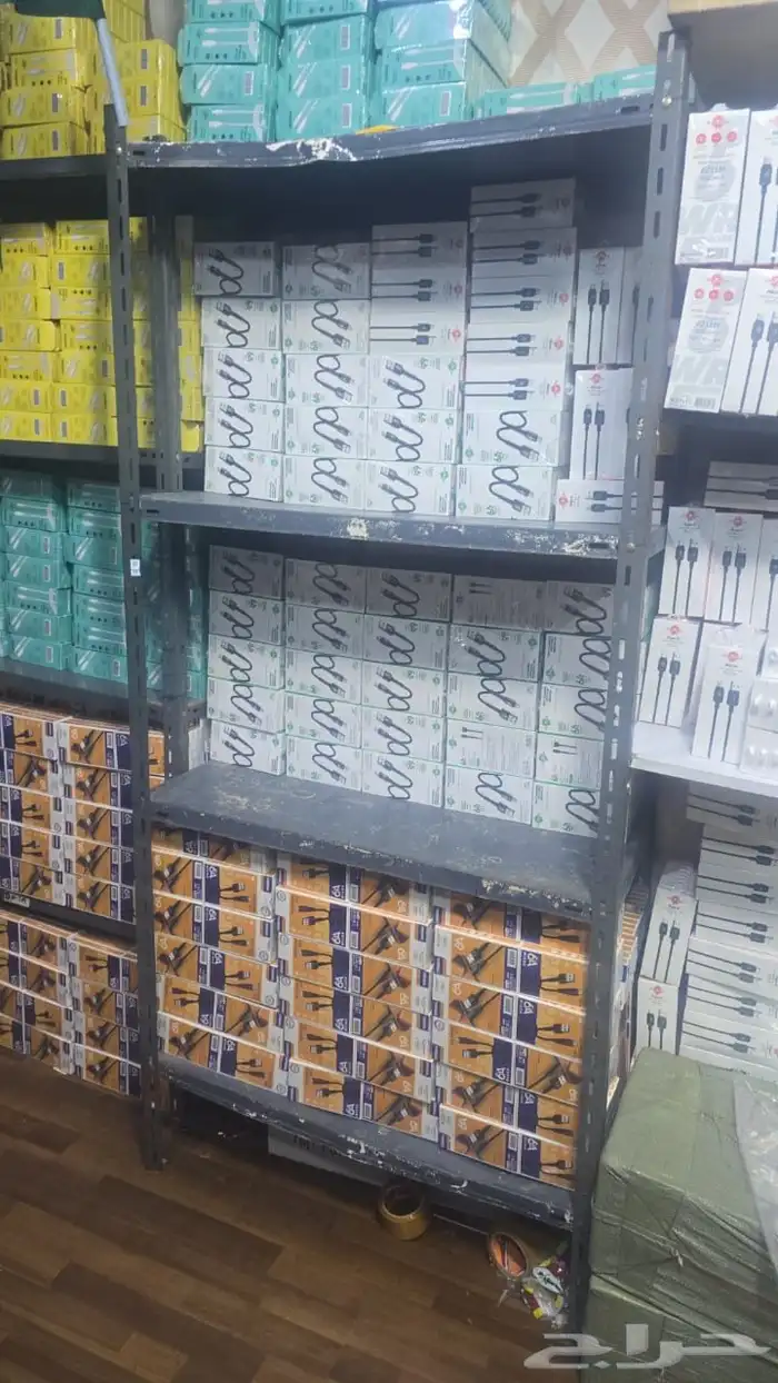 للبيع جوالات سماعات جرابات كيبلات شواحن جديدة دفعة جديدة 1