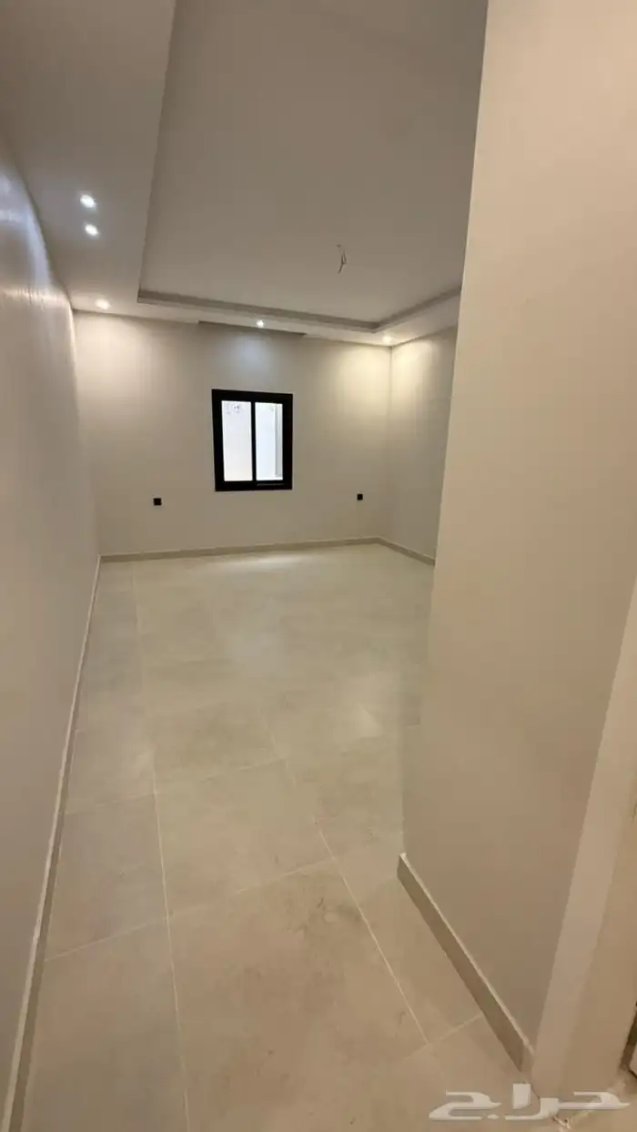 فيلا روف جديدة للإيجار مع سطح خاص في حي الريان مساحة 345م 12