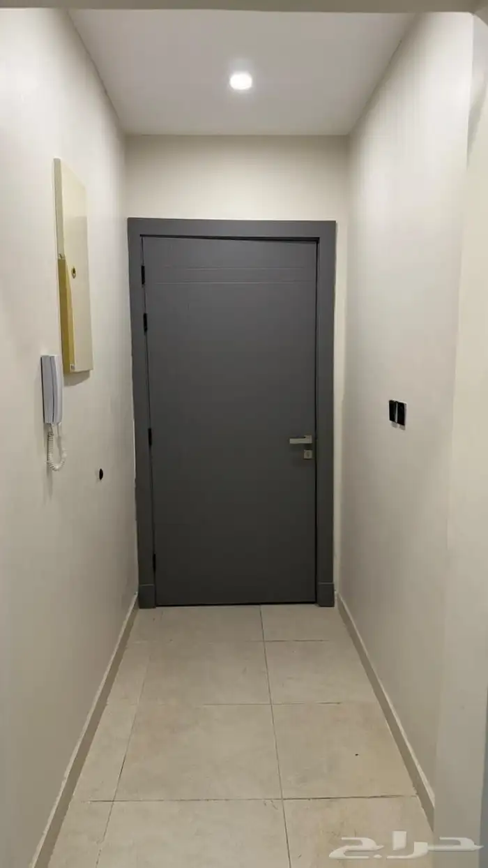 فيلا روف جديدة للإيجار مع سطح خاص في حي الريان مساحة 345م 3