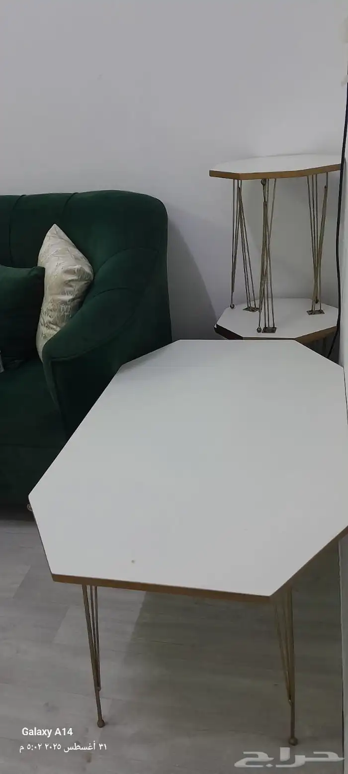 طاولة نظيفة 0