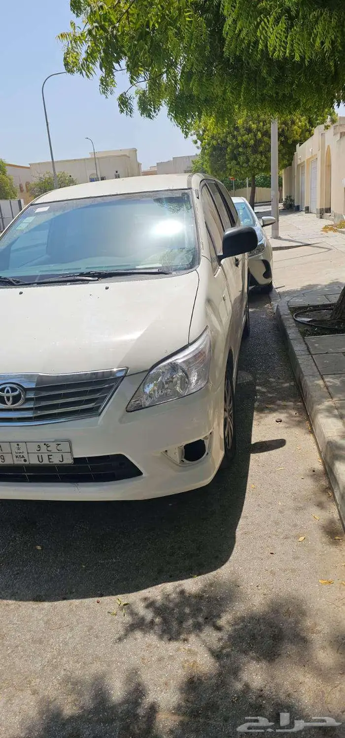 انوفا للبيع موديل 2015 5