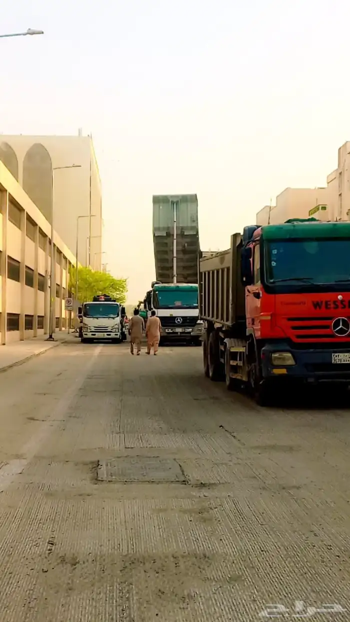 يوجد وايت أمسى ون و أمسى تو للاجار و الرش ب المتر  الرياض ا 1