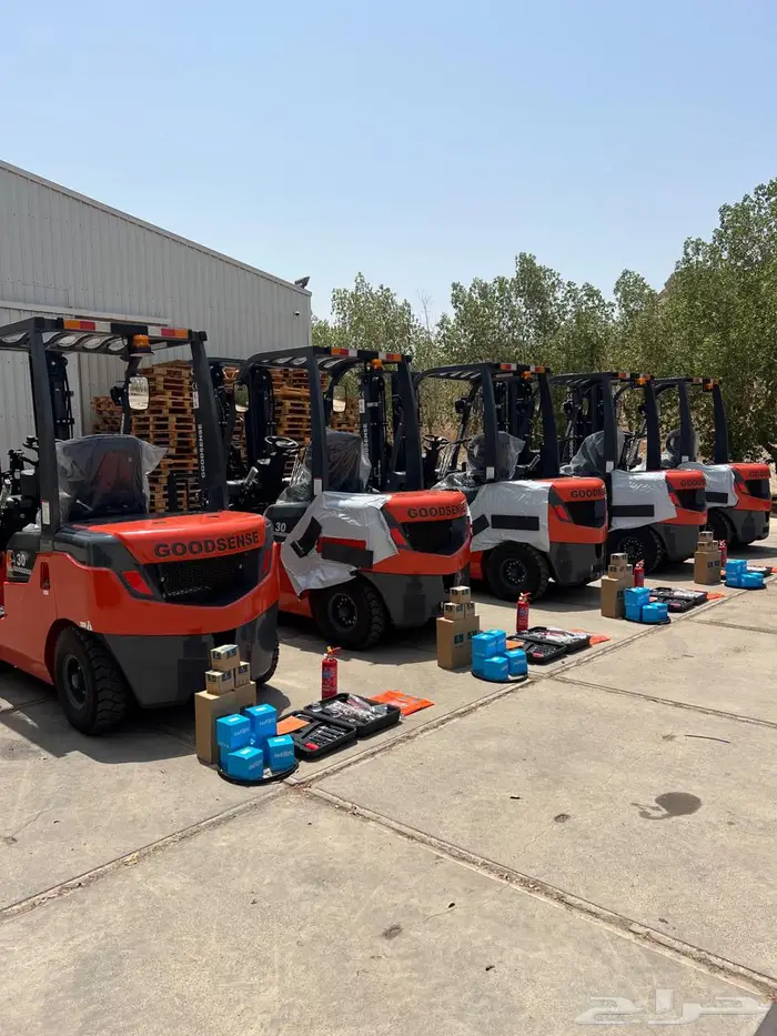 للبيع رافعة شوكية -فوركلفت -forklift جديدة اصفار موديل2025 2