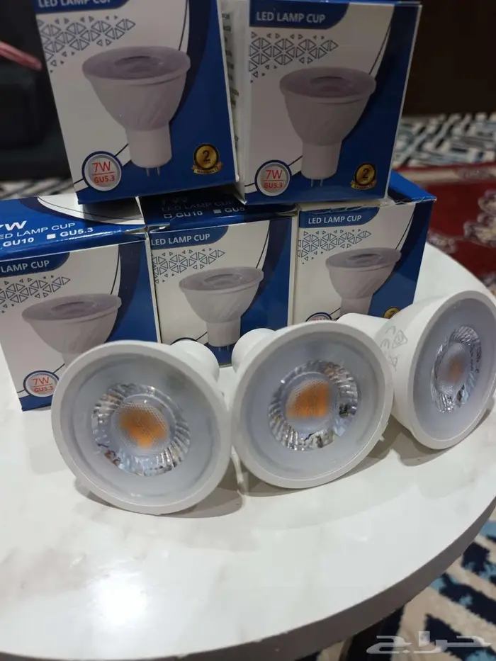 لمبات صفراء جديده استبدلتها بالبيضاء 3