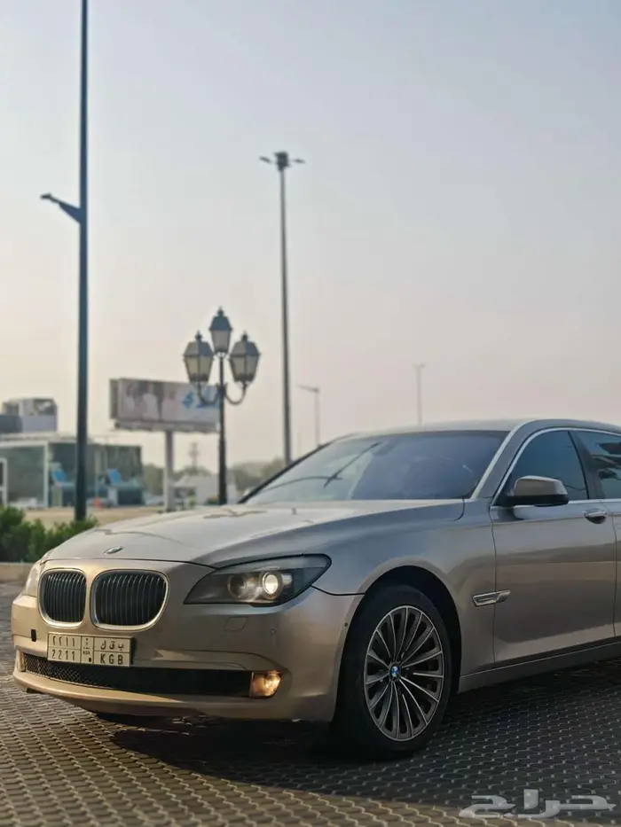 بي ام دبليو 740Li 2011 وكالة 4