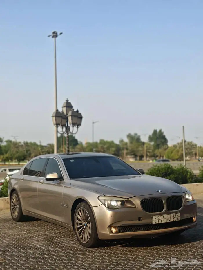 بي ام دبليو 740Li 2011 وكالة 0