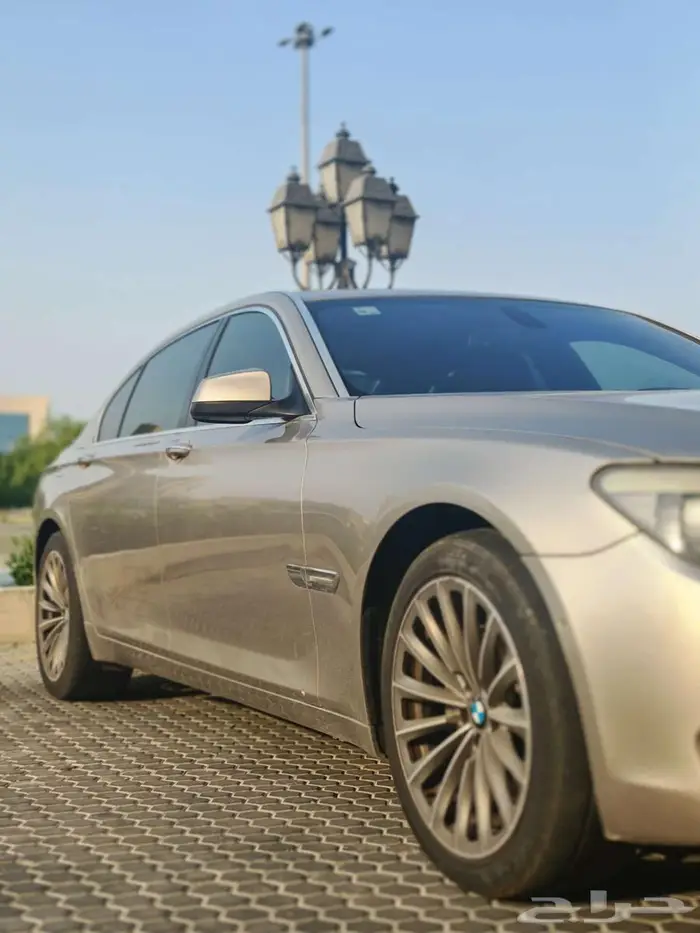 بي ام دبليو 740Li 2011 وكالة 13