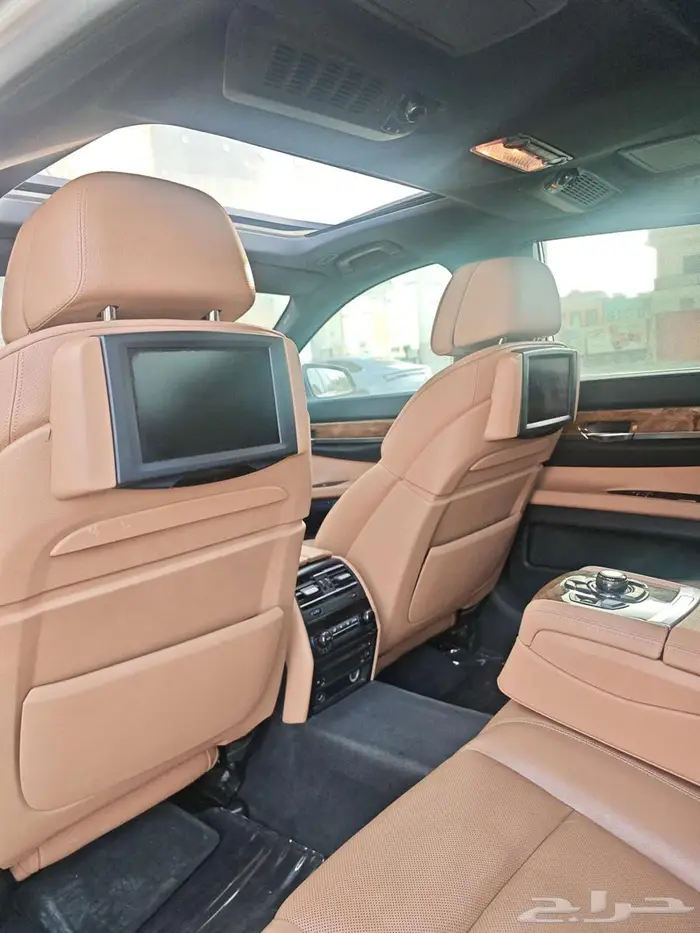 بي ام دبليو 740Li 2011 وكالة 30