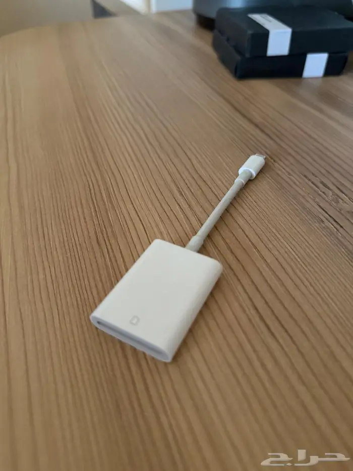 قارئ sd card من شركة apple 0