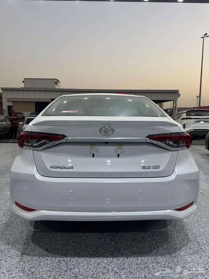 تويوتا كورلا فتحه 2000 cc ابيض موديل 2025 7