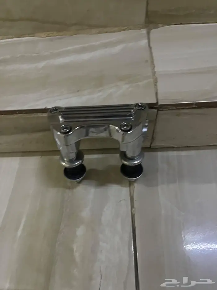 مثبت هاندل بار رايزر كروم للسوفتيل المقاس 1 بوصة 5