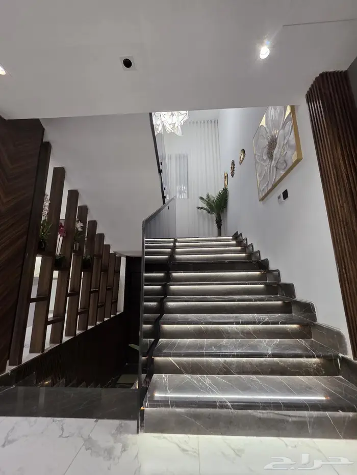 فيلا فاخرة للإيجار حي العليا .. 2