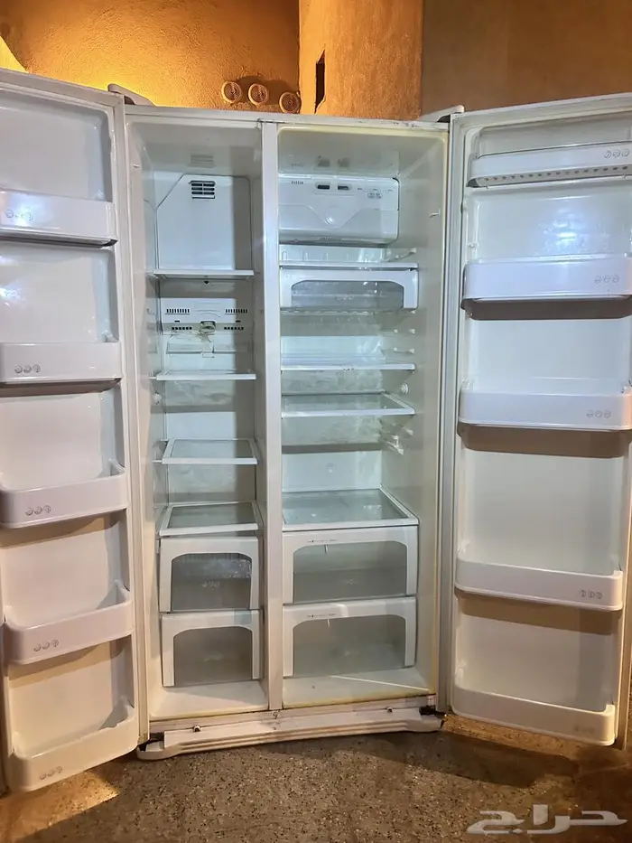 ثلاجة LG بابين 0
