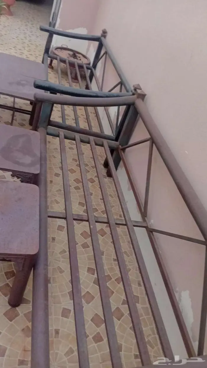كراسي جلسه خارجيه حديد مع طاولتين 2