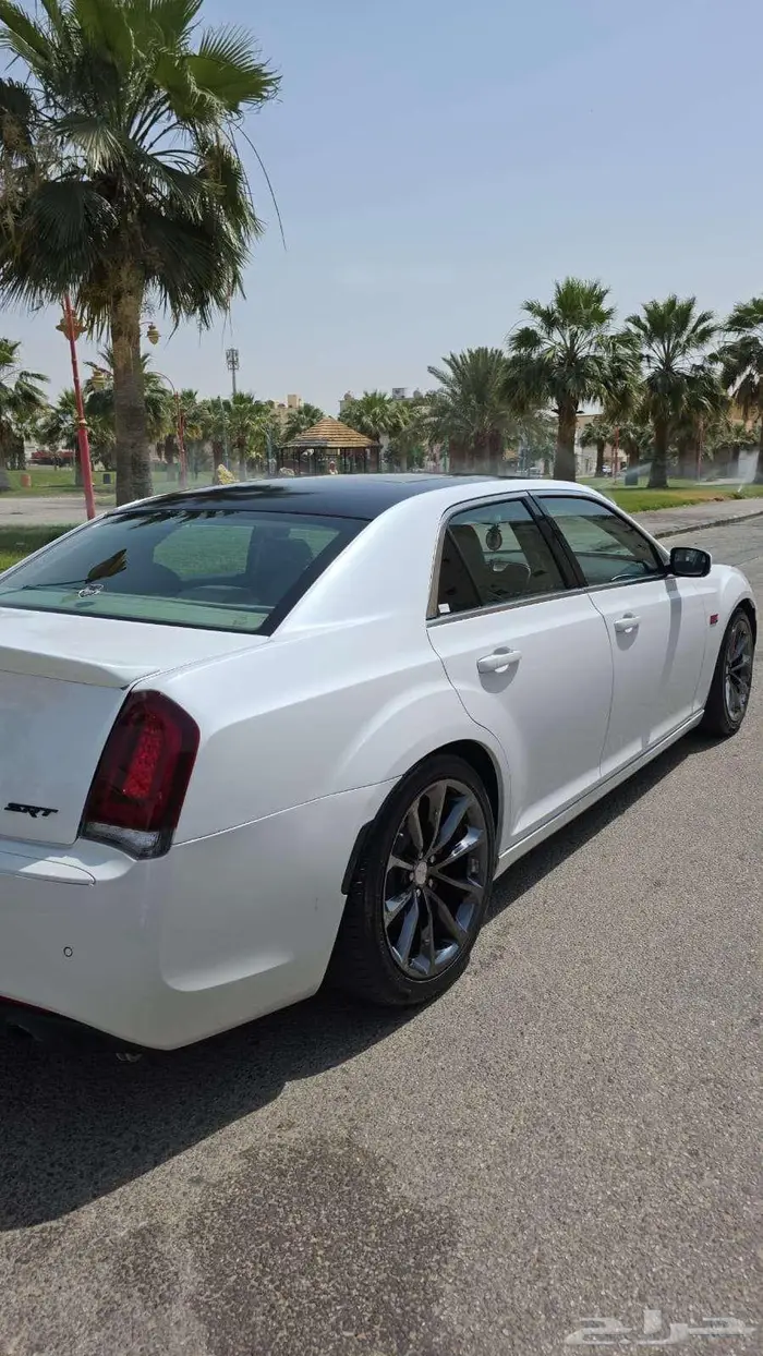 كلايسلر C300 فل كامل 8 سلندر هيمي 2
