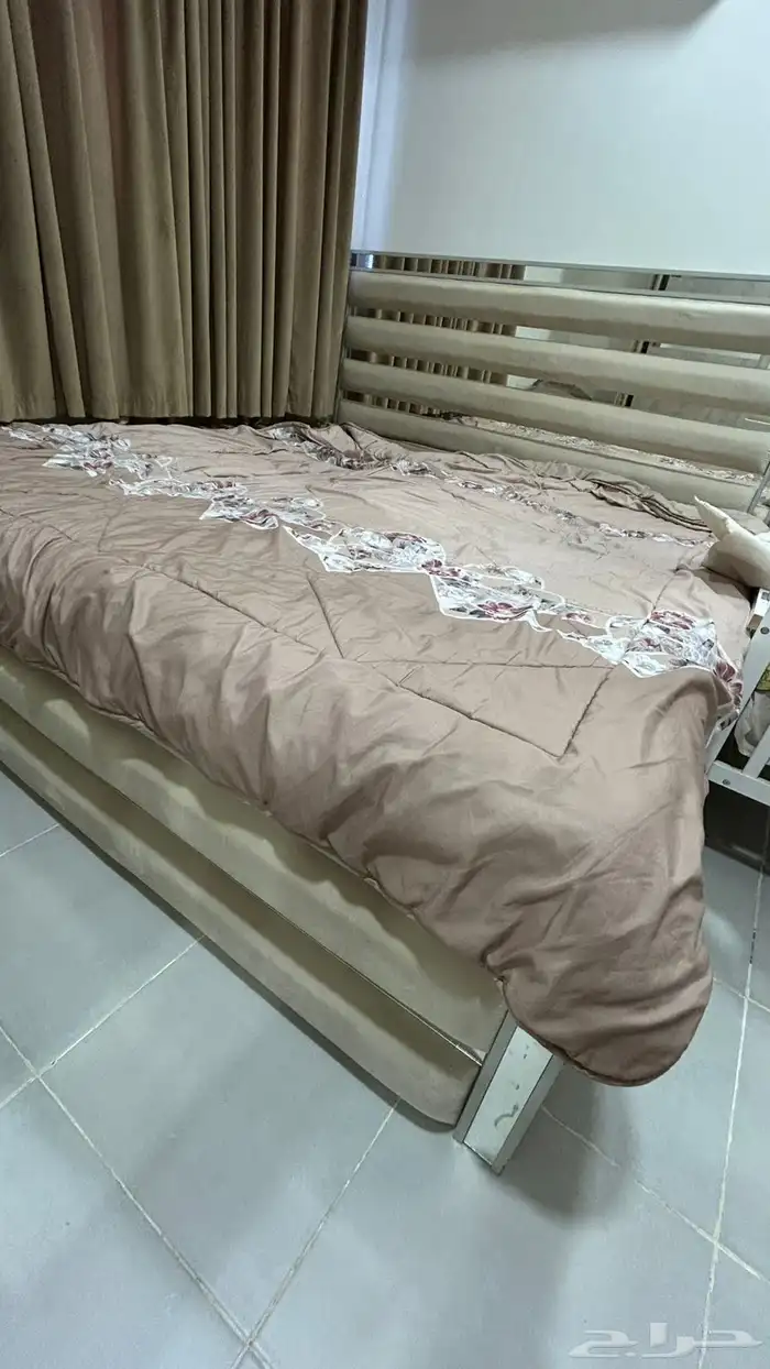سرير للبيع 0