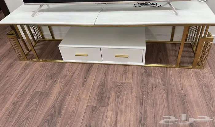 طاولة تلفاز 1