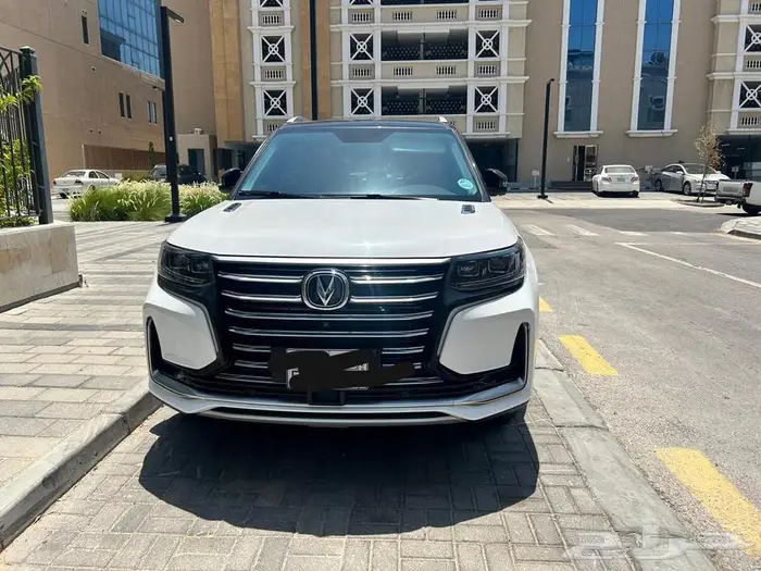 Extremely neat 2023 full option changan cs95 4