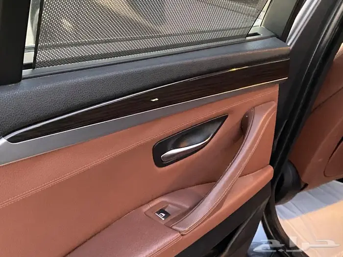 بي ام دبليو 520i 2016 بحالة ممتازة 46