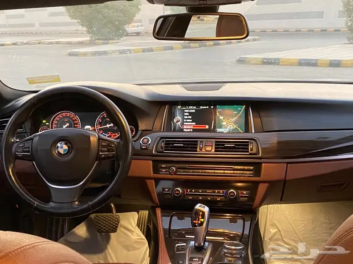 بي ام دبليو 520i 2016 بحالة ممتازة 28