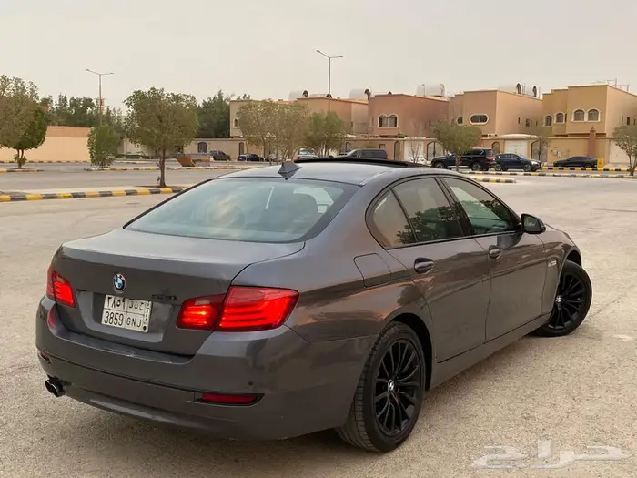بي ام دبليو 520i 2016 بحالة ممتازة 23