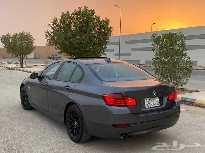 بي ام دبليو 520i 2016 بحالة ممتازة 20