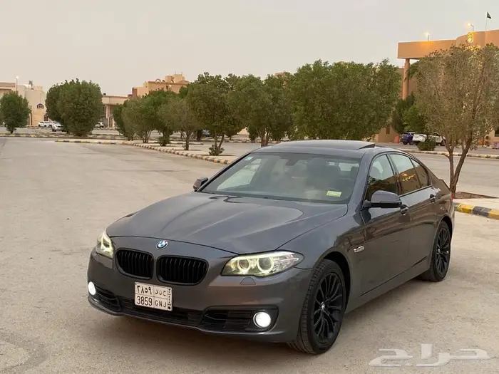 بي ام دبليو 520i 2016 بحالة ممتازة 11