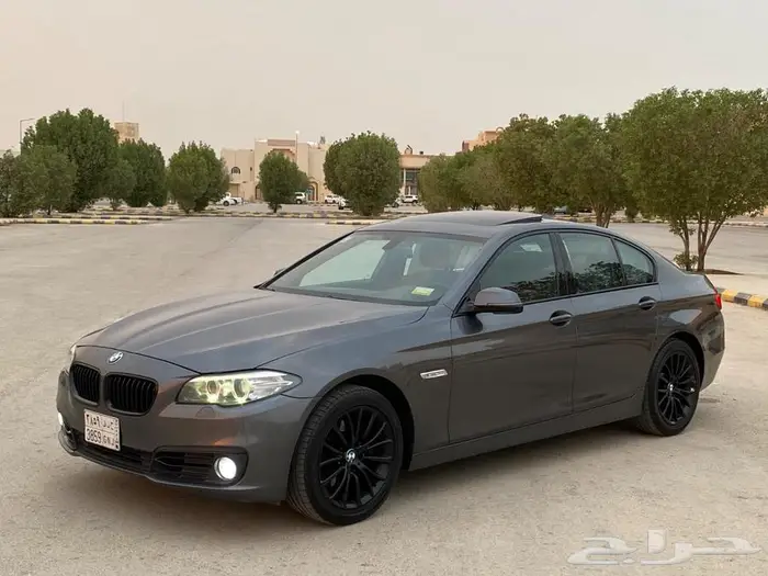 بي ام دبليو 520i 2016 بحالة ممتازة 13