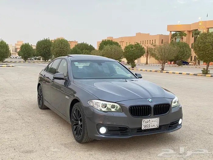 بي ام دبليو 520i 2016 بحالة ممتازة 5