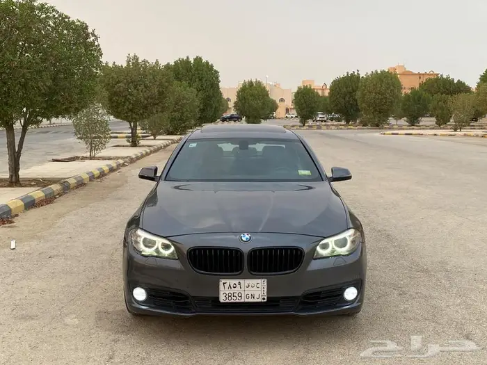 بي ام دبليو 520i 2016 بحالة ممتازة 2