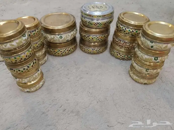 سكين ردادي ايطالي وشنطة بيالات وفناجيل واغراض اخري 1