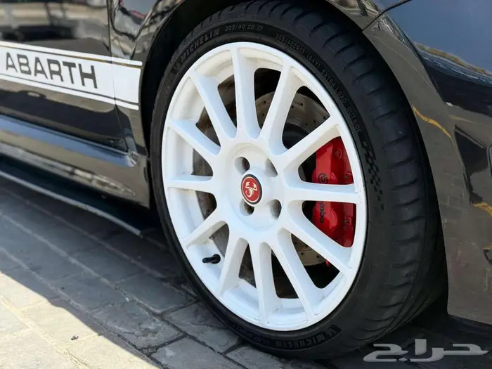 أبارث 695 essesse موديل 2022 Abarth 3