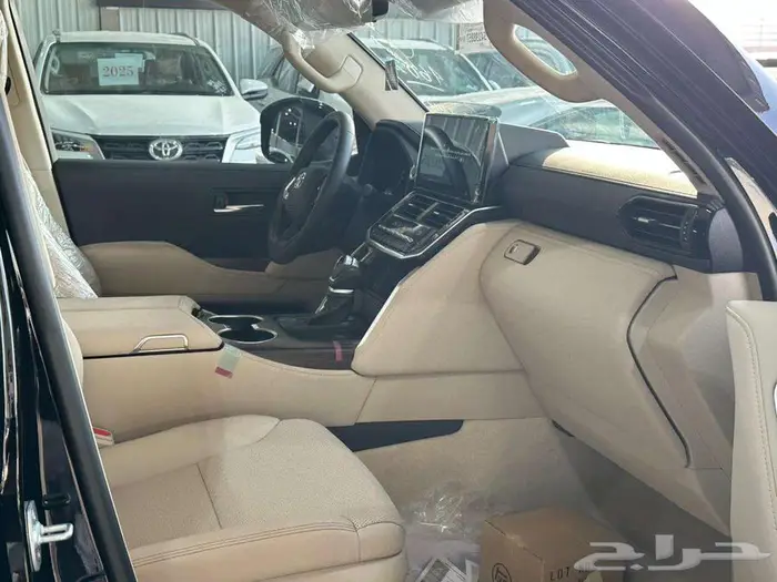 تويوتا لاندكروزر GXR4 سعودي 2025 13