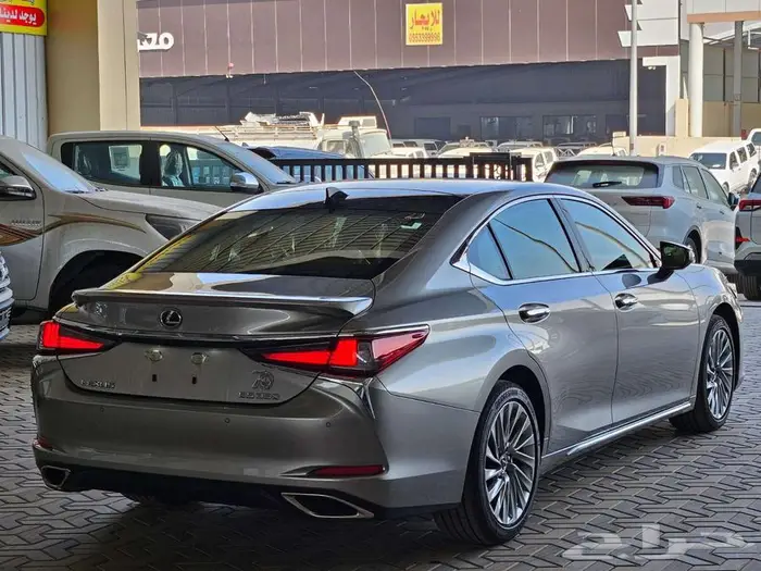 لكزس ES350 كويتيDD موديل 2025 تقسيط وكاش 7