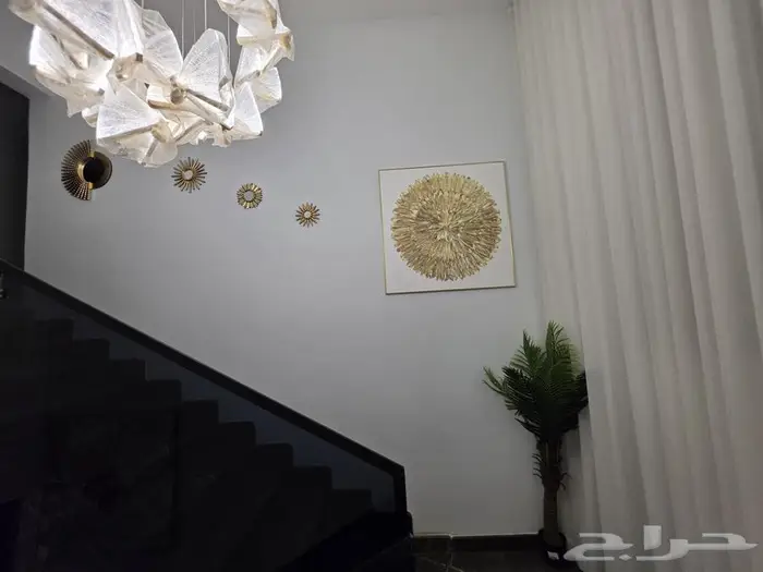 فيلا فاخرة للإيجار حي العليا .. 3