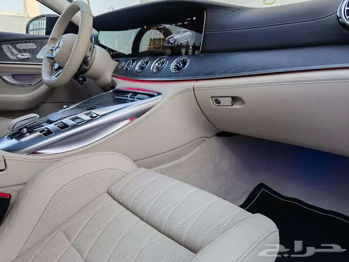AMG GT 53 اصدار خاص 2022 بحاله الاصفار VIP لون سبيشل رقم 1 1