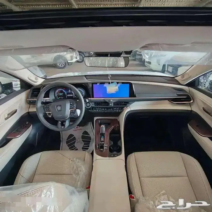 كراون بريميوم 2025 23