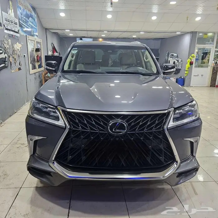 للبيع ليكزيس سعودي lx570 10