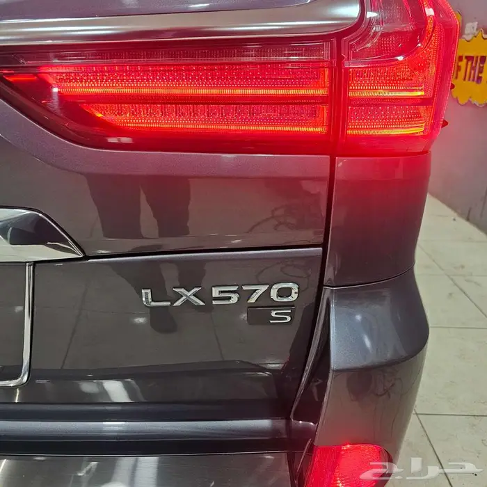 للبيع ليكزيس سعودي lx570 9