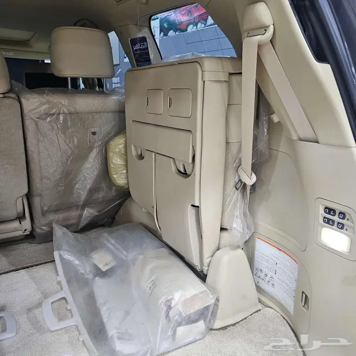 للبيع ليكزيس سعودي lx570 4