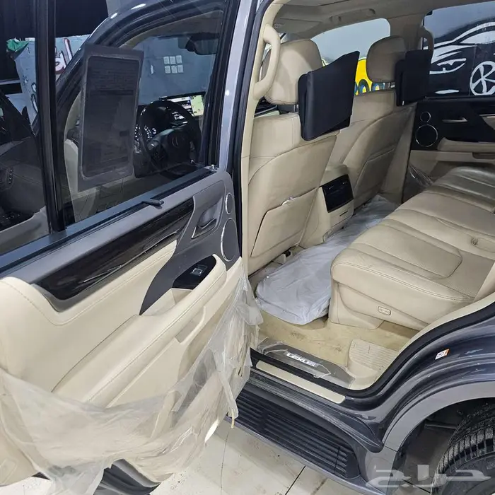 للبيع ليكزيس سعودي lx570 2