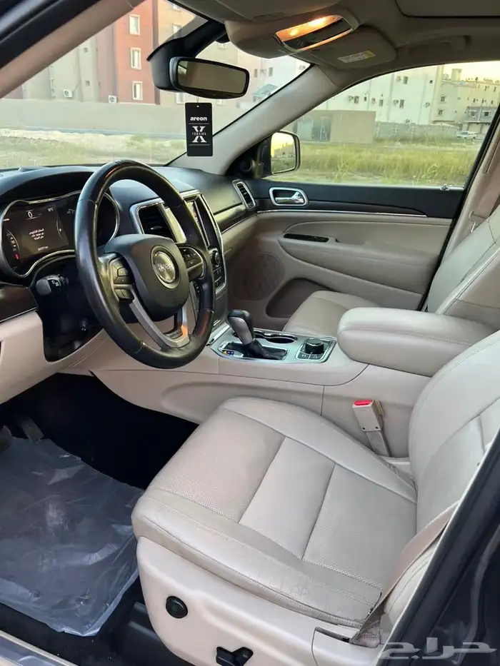 2018 Jeep Grand Cherokee - V8 5