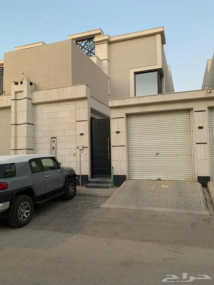للبيع فيلا درج داخلي في الرمال ( تنال ) مرهونة بسعر مغري 0