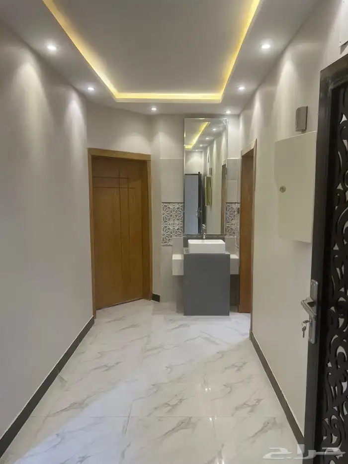 شقة للايجاز ر في حي احد 9